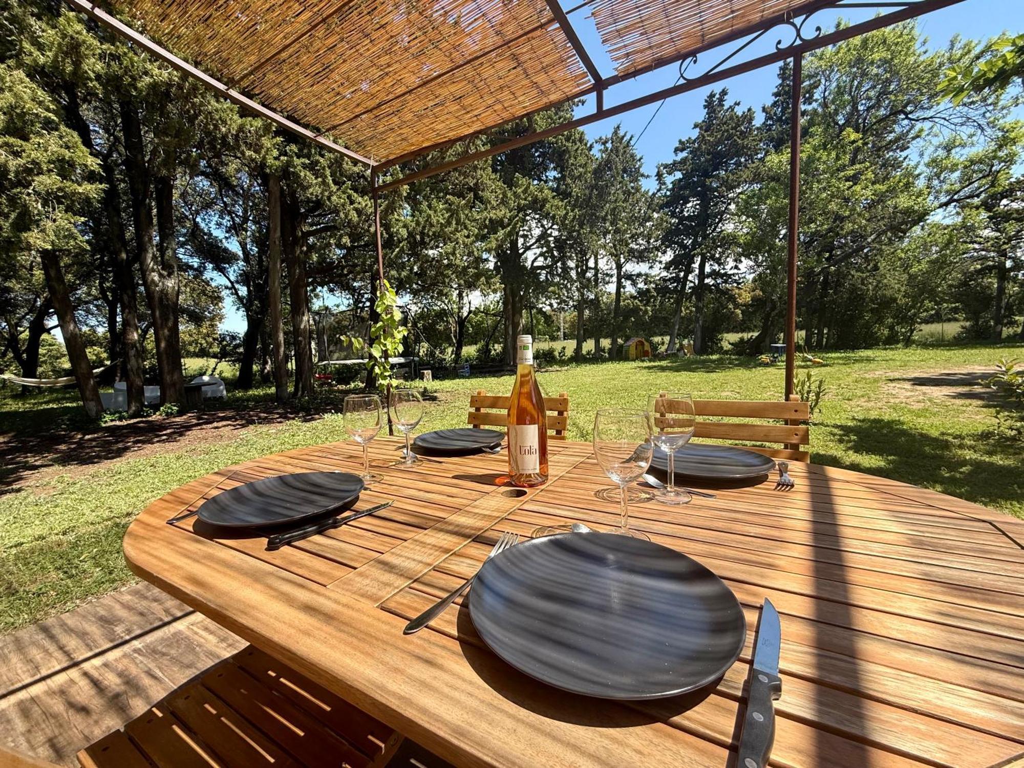 Maisonnette Avec Petite Foret Valréas Eksteriør bilde